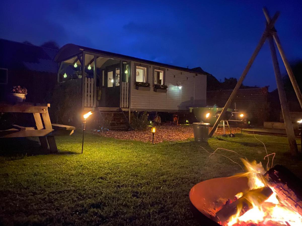 Pipowagen Mammaloe Bed & Breakfast Wijhe Exterior photo